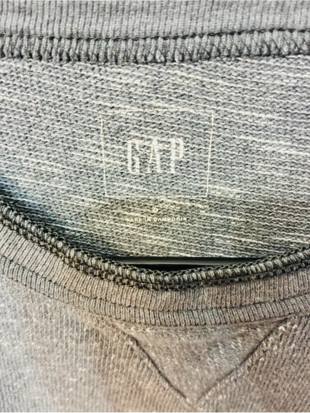 GAP soft crewneck